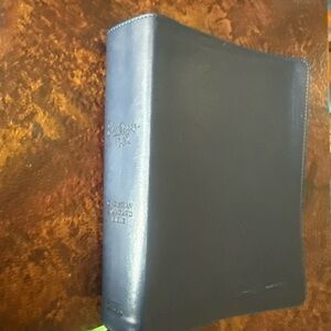 She Reads Truth Bible